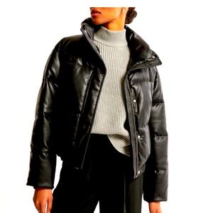 Abercrombie & Fitch vegan leather mini puffer jacket, sz med, perfect condition!